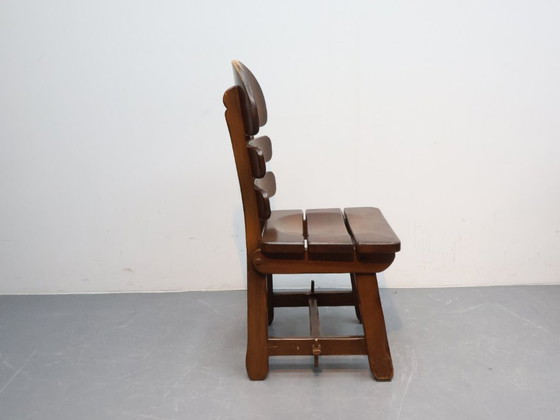 Image 1 of Brutalist fishbobe chairs set van 4 massief eikenhout