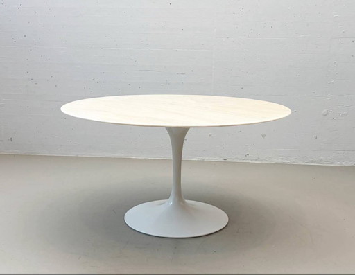 Première série de la table Tulip par Eero Saarinen pour Knoll International, 1956