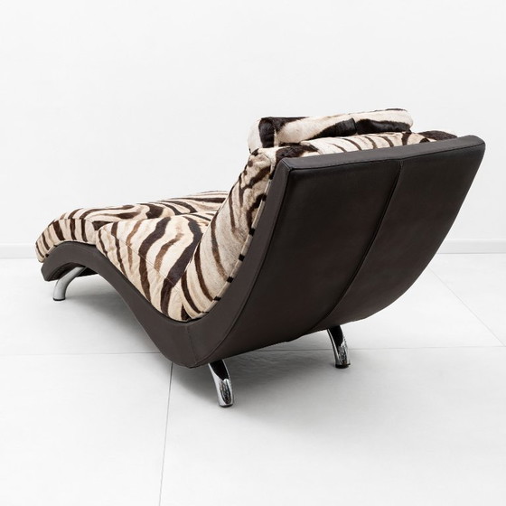 Image 1 of Chaise longue italienne en cuir de vachette à motif zèbre, années 1980
