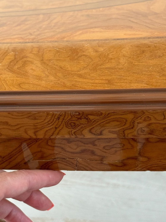 Image 1 of Art deco dining table in walnut root with mother of pearl