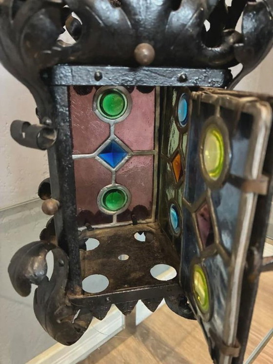 Lampada a sospensione gotica francese in ferro battuto, Vetro cattedrale al piombo (XIX secolo) (foto 5 di 8)