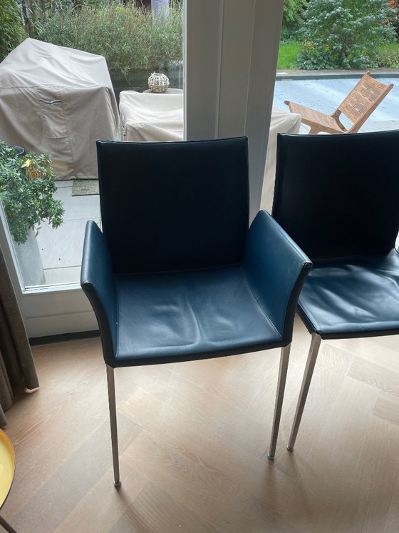 6 sedie di design Zanotta originali – pelle blu scuro – Sedie da pranzo (photo 2 of 6)