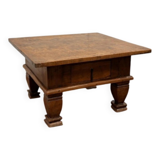 Antieke Spaanse bijzettafel