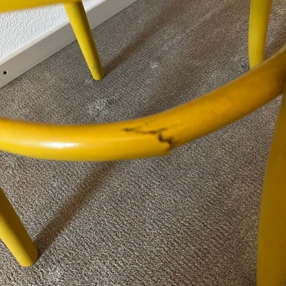 Image 1 of 1x gele Stoel 233 van Thonet