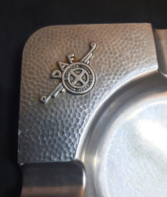 Image 1 of Zeldzame Vintage DAF Reclame-Asbak – Een stukje Nederlands industrieel erfgoed!