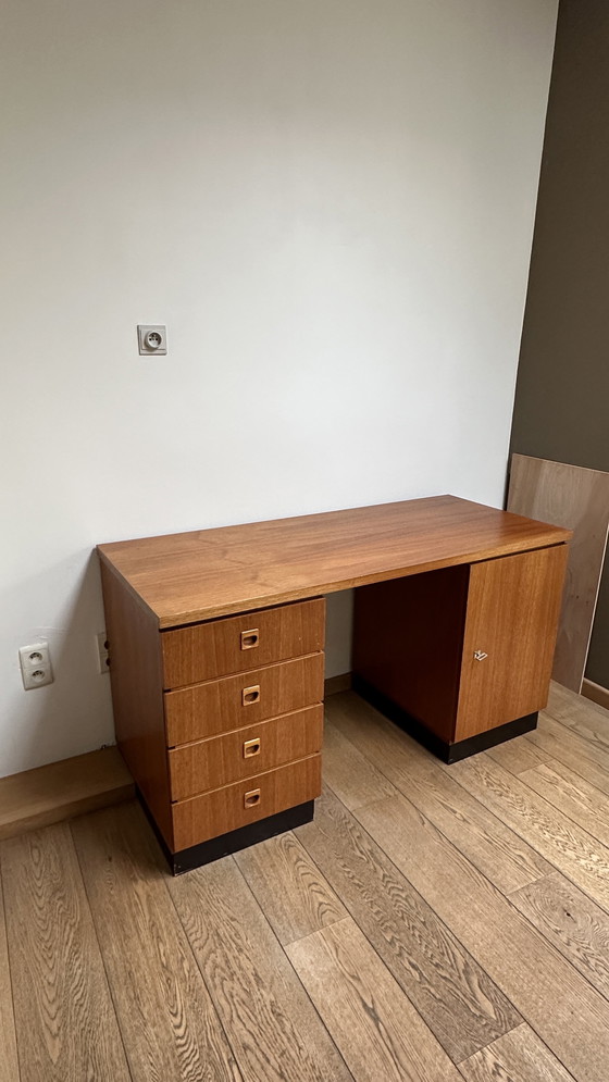 Image 1 of Vintage bureau in mid-century modern stijl - Deens design - retro - Scandinavisch -
