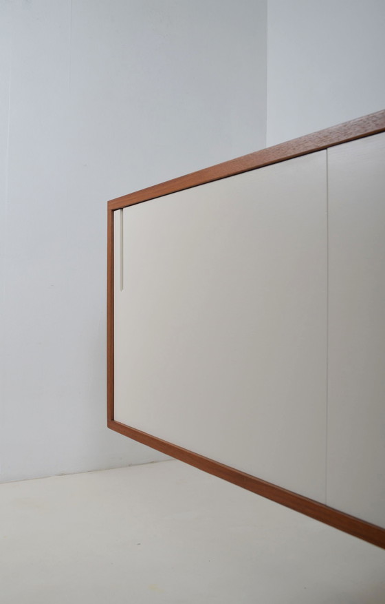 Image 1 of Zwevende vintage sideboard, jaren '60