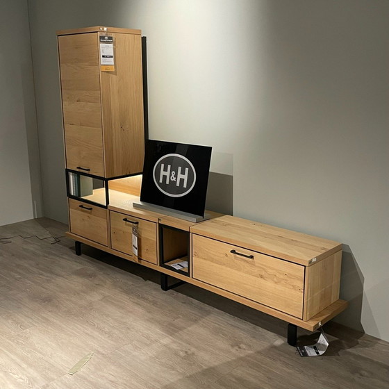 Image 1 of TV- Ridgefield