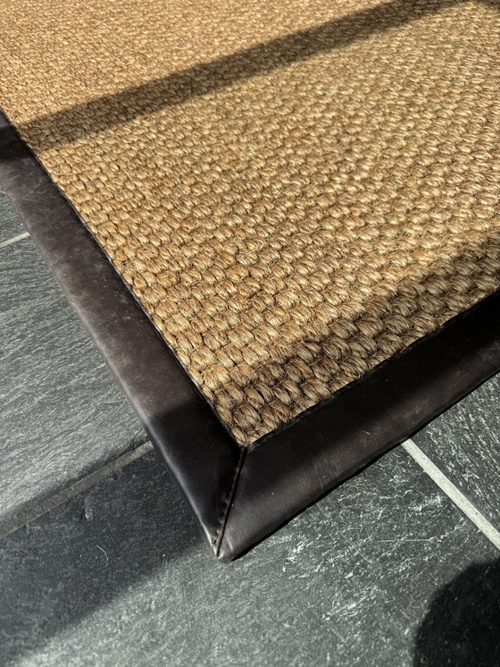 Image 1 of Groot sisaltapijt met allure