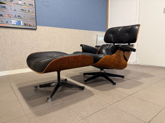 Image 1 of Herman Miller / Contura | Charles & Ray Eames | Lounge Chair & Ottoman | Rosewood & Black Leather | 1x Set