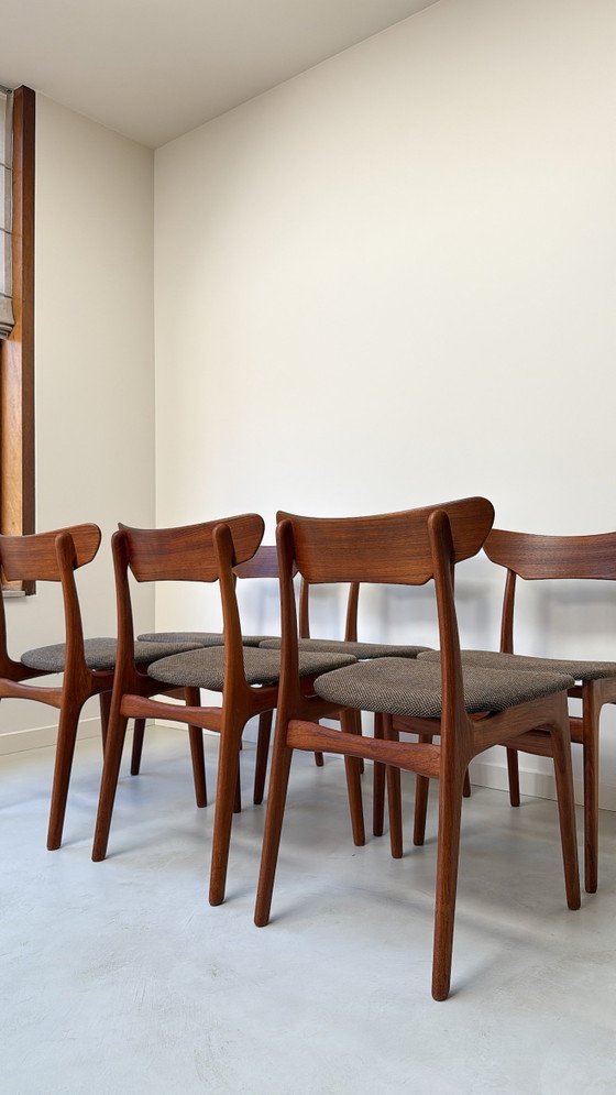 Sei sedie vintage in legno di teak danesi di Schiønning & Elgaard – Sedie da pranzo, Wood, Textile (photo 11 of 11)