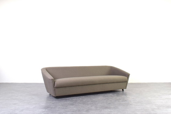Image 1 of Ruimtevaart-achtige Duitse sofa uit de jaren 60.