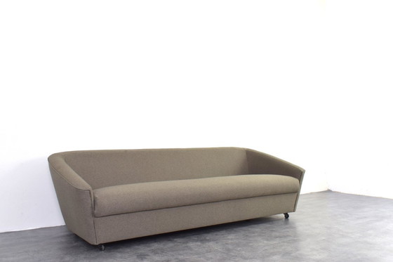 Image 1 of Ruimtevaart-achtige Duitse sofa uit de jaren 60.