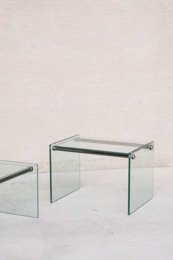 Image 1 of Tables gigognes en verre des années 1970