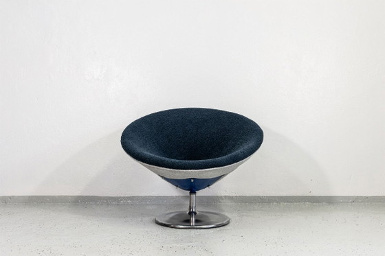Ruimtevaartfauteuil in kegelvorm, Duitsland, jaren 70 – Textile (photo 2 of 13)