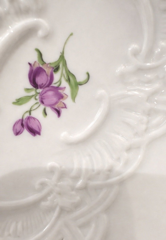 Image 1 of Bol exquis en porcelaine réticulée de Meissen – Décor floral peint à la main – 24,5 cm