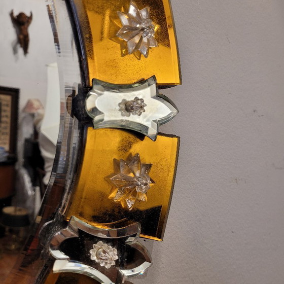 Image 1 of "Zon"-spiegel van Murano-glas, amberkleur, 20e eeuw – Italië