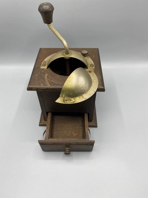 Antike Kaffeemühle aus Holz und Messing – Kurbelgriff – keukenaccessoires, Wood, Brass, Rustic (photo 2 of 3)