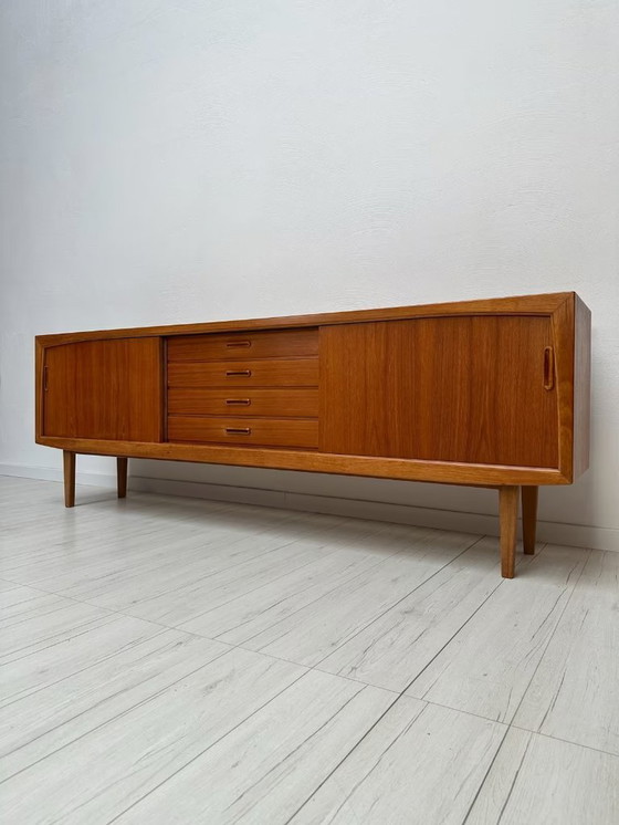 Image 1 of Grande credenza danese vintage di metà secolo in teak anni '60