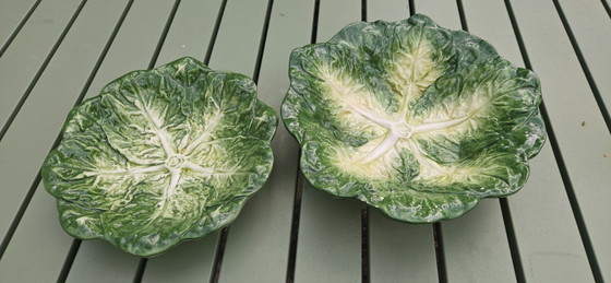 Set van twee blad-vormige schalen, groen, Majolica, Keramiek (foto 2 van 5)