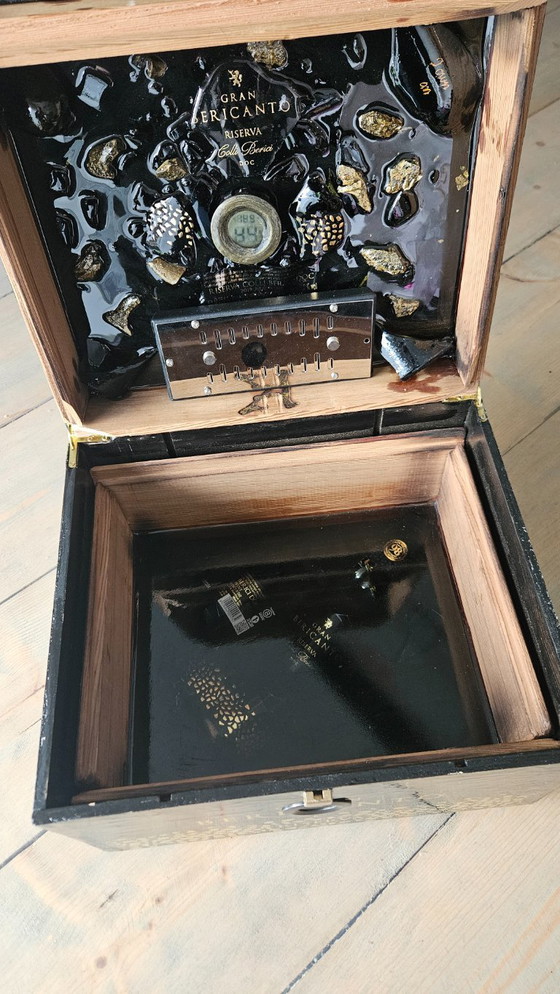 Image 1 of Exclusive Handmade Artequi Humidor - Cedarwood & Epoxy - Incl. Ashtray