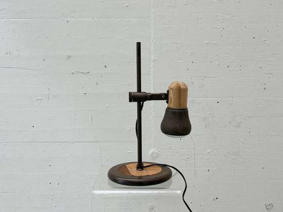Image 1 of Lampe de table composée d'éléments en métal et en bois, années 1970
