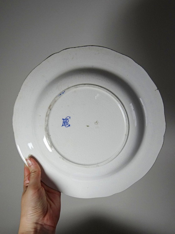 Image 1 of Par de platos antiguos de Gien, con el diseño "Gallo y Peonías", de loza, circa 1900.