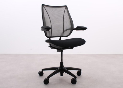 Humanscale Liberty Task Bürostuhl schwarz paspeliert