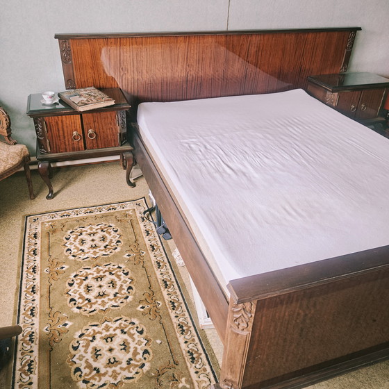 Image 1 of Architecturale Mid-Century Slaapkamer-Suite – 3m Geïntegreerd Wandconcept – Hoogglans "Puzzle-Fit" Design