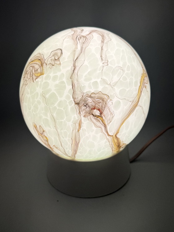 Image 1 of Lampada da soffitto vintage verde opalino con effetto marmo: un'attrazione retrò suggestiva