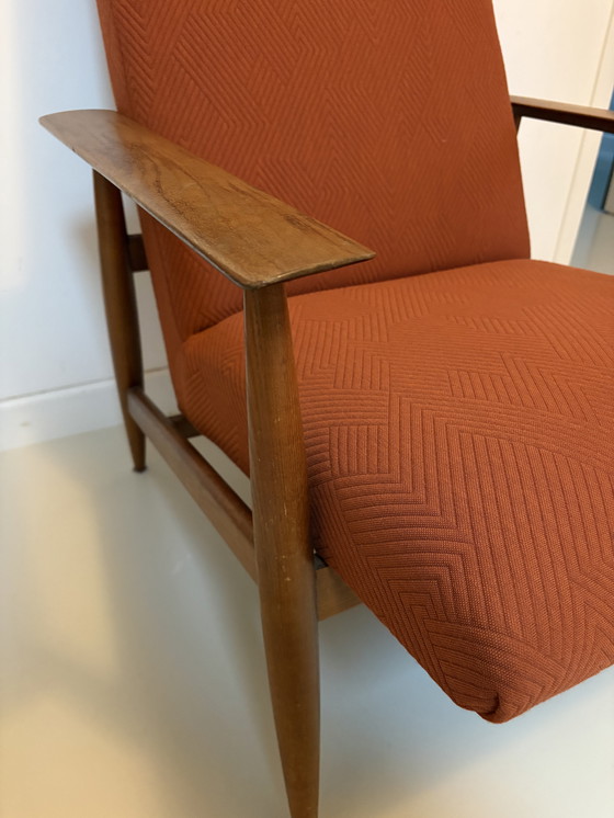 Image 1 of Poltrona vintage in teak rivisitata con nuovo rivestimento Kvadrat Febrik