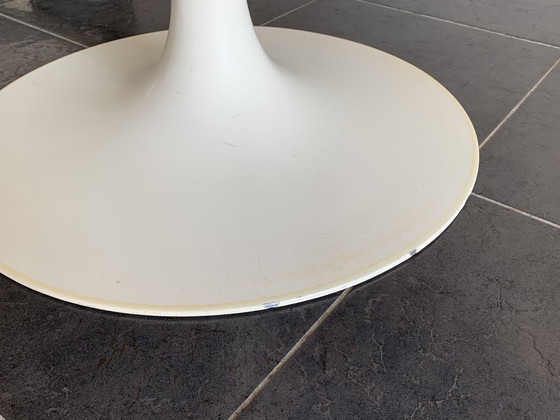 Image 1 of Arkana set of 4 swivel bucket chairs with round table
