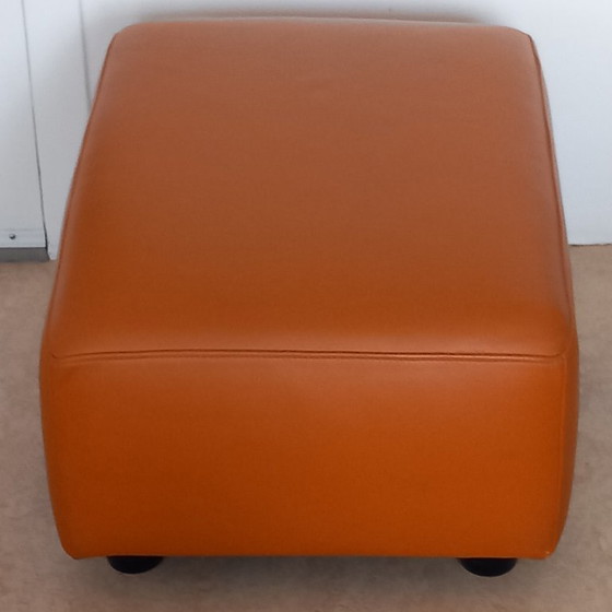 Image 1 of Sillón Longa (Label) con otomana