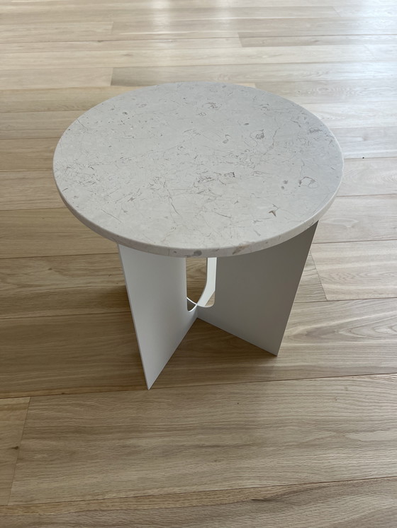 Image 1 of Menu Androgyne sidetable marble top