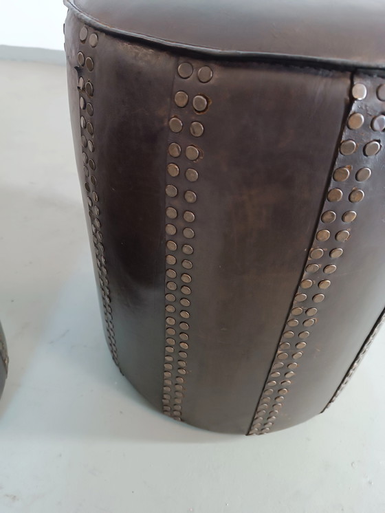 Image 1 of Set van 2 bruine leren poefs