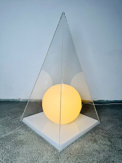 Pyramid & Glass Sphere Table Lamp by Harco Loor for Harco Loor Design, The Netherlands 1980s – tafellampen, Plexiglass