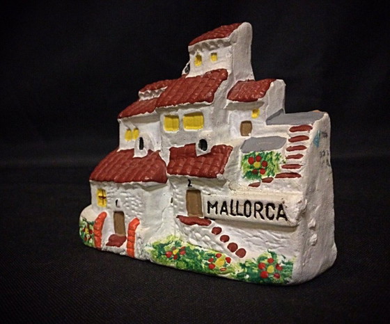 Image 1 of Hand-Painted Miniature House Figurine from Mallorca – Colorful Plaster Model - 2Y19
