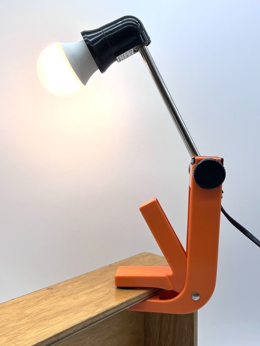 2 vintage oranje cliplampen van REVUE, 1970