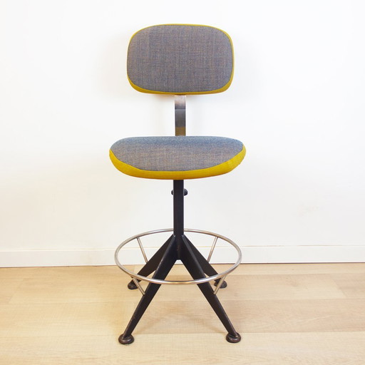 Vintage-Schreibtisch-Drehhocker, Spanien, 1960er Jahre