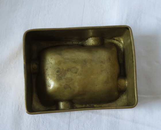 Image 1 of Cast brass ashtray, Midcentury Brutalist style, 8x10 cm