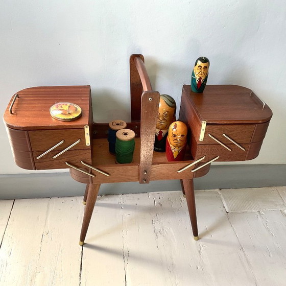 Image 1 of Travailleuse vintage