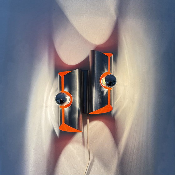 Image 1 of Aplique de pared de aluminio de la era espacial con interior naranja, década de 1970