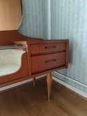 Schminktisch aus der Mitte des Jahrhunderts