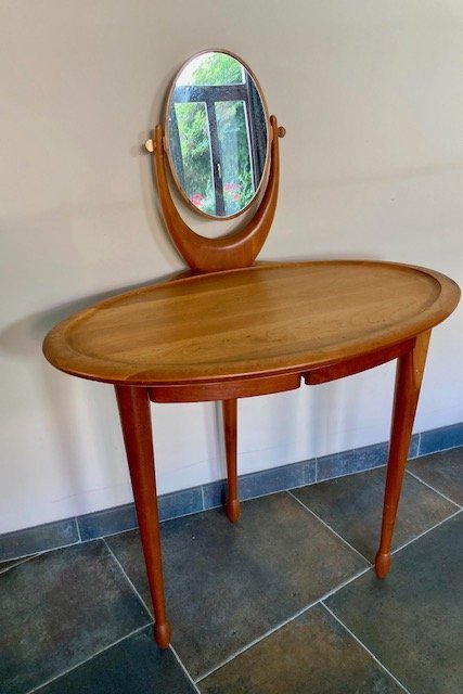 Coiffeuse avec miroir et 2 tiroirs
