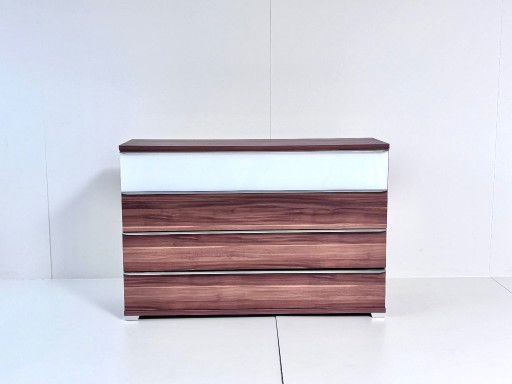 Nolte Möbel Alegro Kommode – Macadamia-Nussbaum & Weissglas