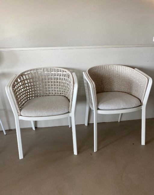EMU Carousel eettafel stoelen