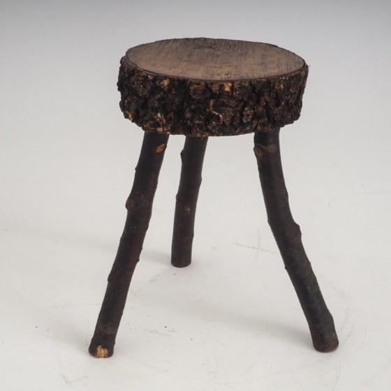 Rustikaler handgefertigter Holz-Hocker – Wood (photo 6 of 13)
