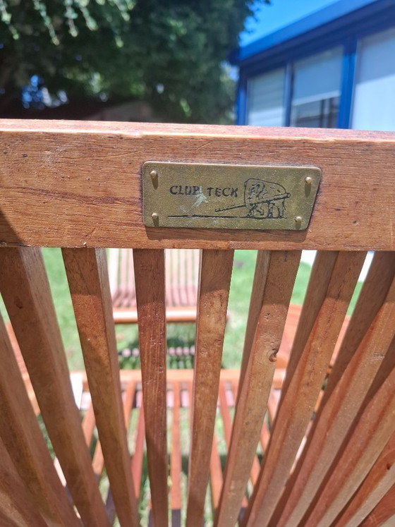 Image 1 of Lot de 4 chaises de jardin pliantes en Teck massif + 4 coussins de chaises à dossier offerts