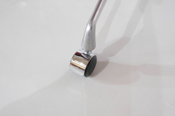 Image 1 of Sillón "EA 117" Charles Ray Eames para ICF, Estados Unidos 1969.