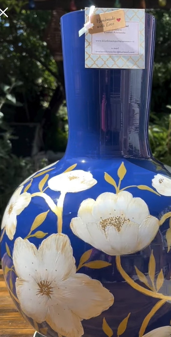 Image 1 of Vaso dipinto a mano